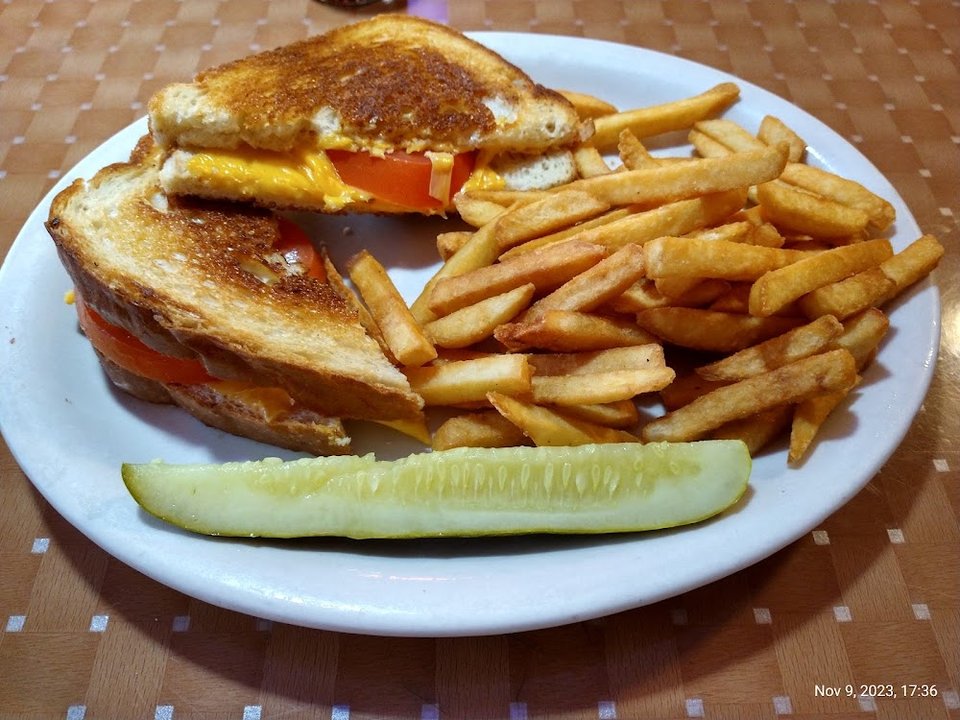 Grilled Cheese & Fries