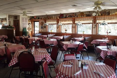 Roosters Cafe